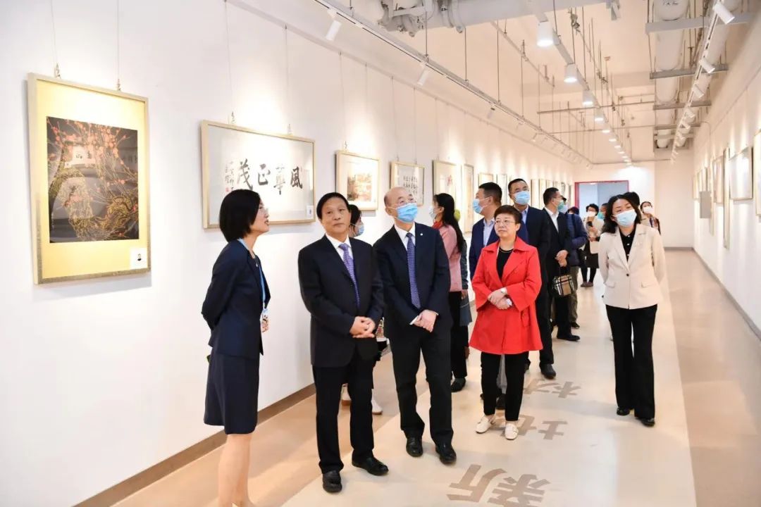  喜迎二十大 立功新时代 | 尊龙凯时集团善用文化中心主题字画展揭牌_要闻_尊龙凯时集团有限公司 