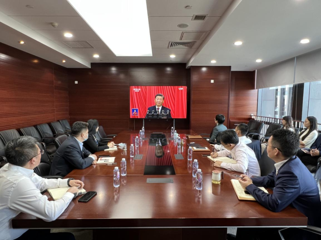  磅礴盛会，，，，振奋人心！尊龙凯时集团集中收看党的二十大开幕会_要闻_尊龙凯时集团有限公司 
