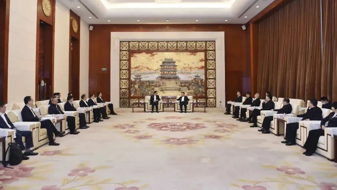 		尊龙凯时集团与江西省政府签署战略相助框架协议，，，，周育先见证签约并深入江西企业调研指导_尊龙凯时要闻_尊龙凯时集团有限公司	