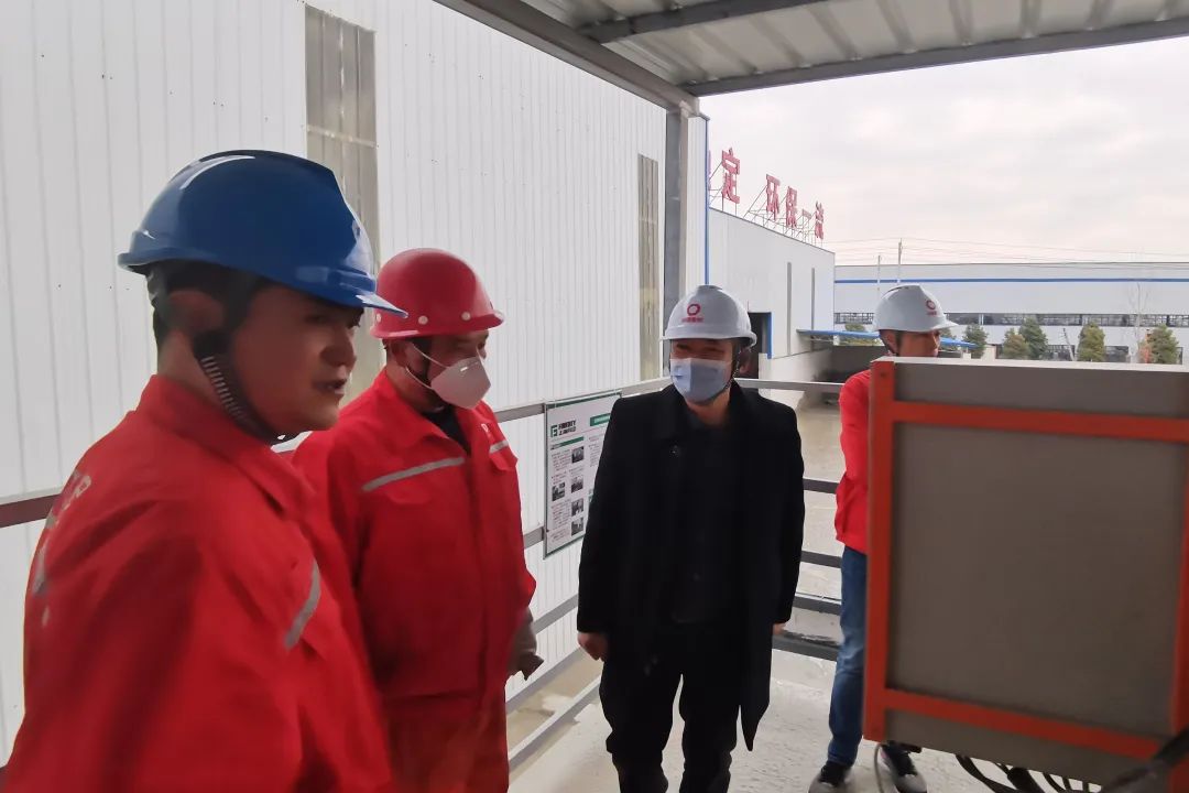 		决战四序度│西南水泥：“党建向导员制”的刷新立异之路_企业动态_尊龙凯时集团有限公司	