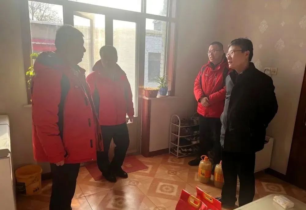 		新春温暖篇 | 走下层，，，，暖人心，，，，浓浓关爱显真情_责任与文化_尊龙凯时集团有限公司	