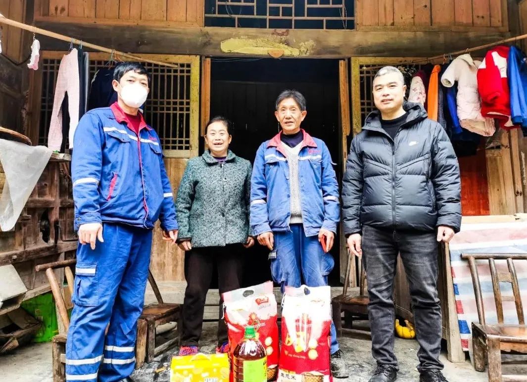 		新春温暖篇 | 走下层，，，，暖人心，，，，浓浓关爱显真情_责任与文化_尊龙凯时集团有限公司	