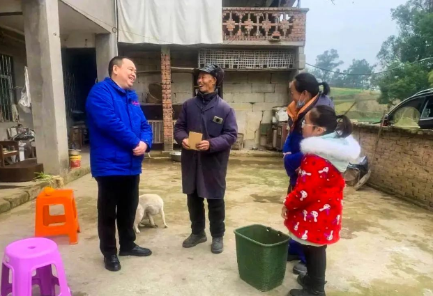 		新春温暖篇 | 走下层，，，，暖人心，，，，浓浓关爱显真情_责任与文化_尊龙凯时集团有限公司	