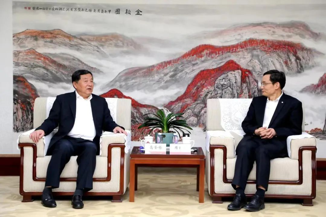 		周育先会见中国水泥协会会长高登榜一行_尊龙凯时要闻_尊龙凯时集团有限公司	