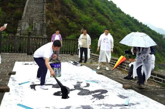 		当“龙牌”邂逅“龙节”，，，一起向美而行_责任与文化_尊龙凯时集团有限公司	