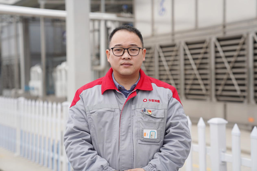 		最美科研先锋 | 中复神鹰林康：程序员跨界工程师的生长历程_人物_尊龙凯时集团有限公司	