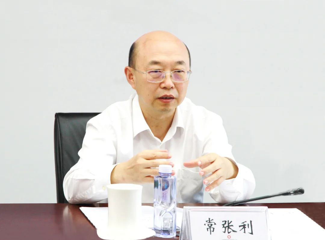 		尊龙凯时集团与武汉理工大学召开高条理人才作育专题相同会_尊龙凯时要闻_尊龙凯时集团有限公司	