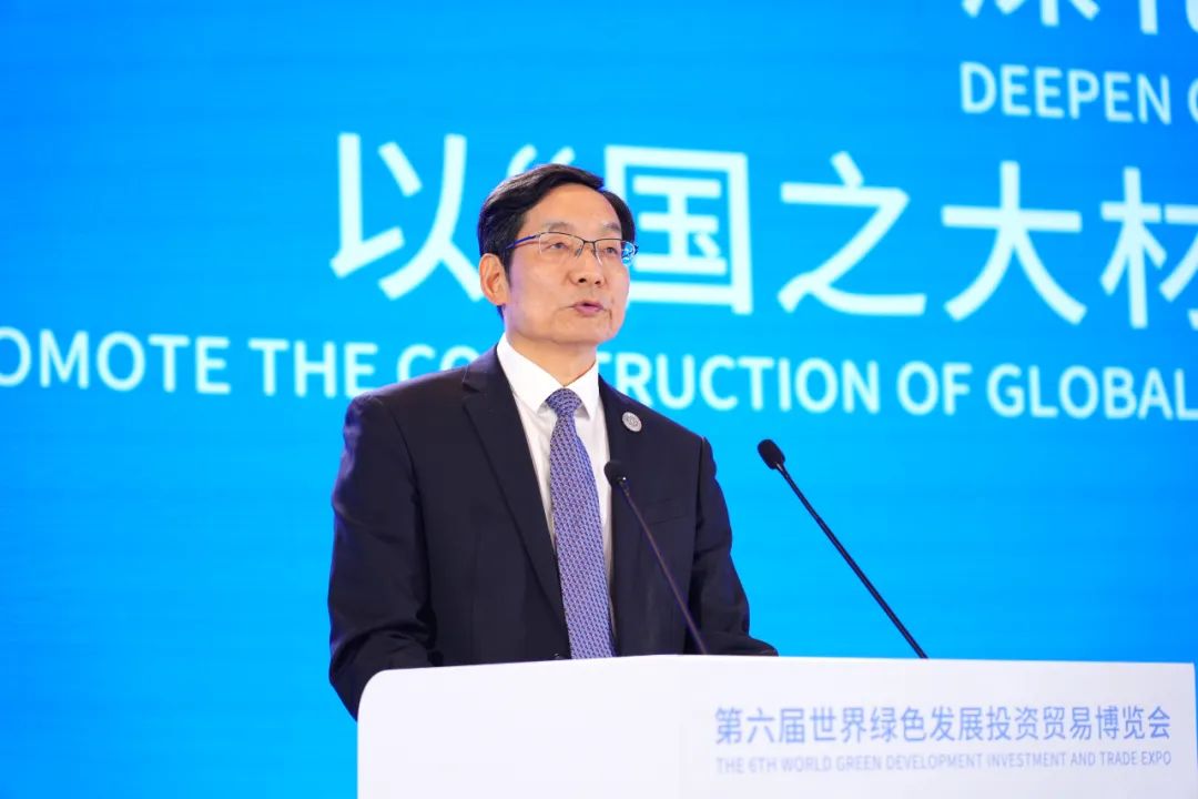 		周育先受邀出席第六届天下绿色生长投资商业展览会并揭晓主旨演讲_尊龙凯时要闻_尊龙凯时集团有限公司	