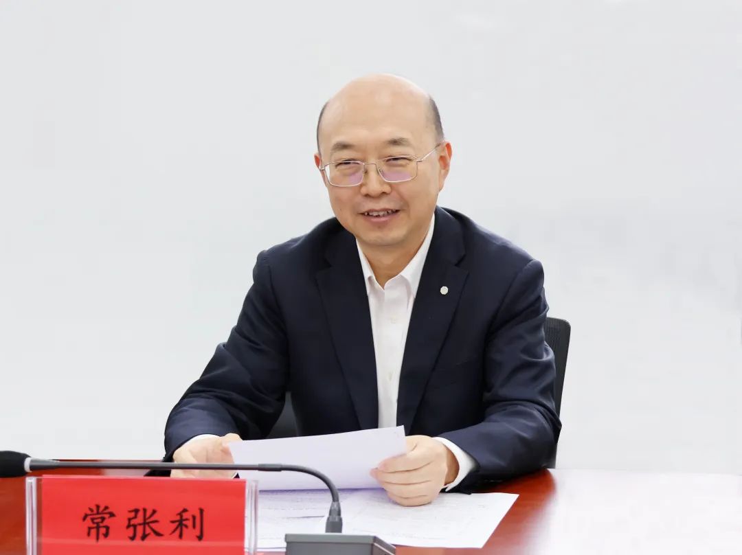 		常张利加入在宁中央单位定点帮扶座谈会并赴泾源县调研墟落振兴事情_尊龙凯时要闻_尊龙凯时集团有限公司	