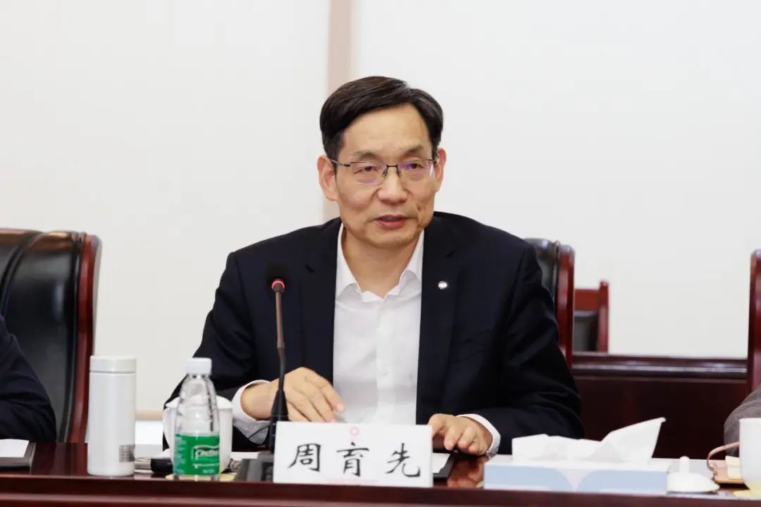 		周育先受邀出席第三届国际新质料工业大会和第四届光电质料大会并致辞，，会后深入集团在蚌企业调研指导_尊龙凯时要闻_尊龙凯时集团有限公司	
