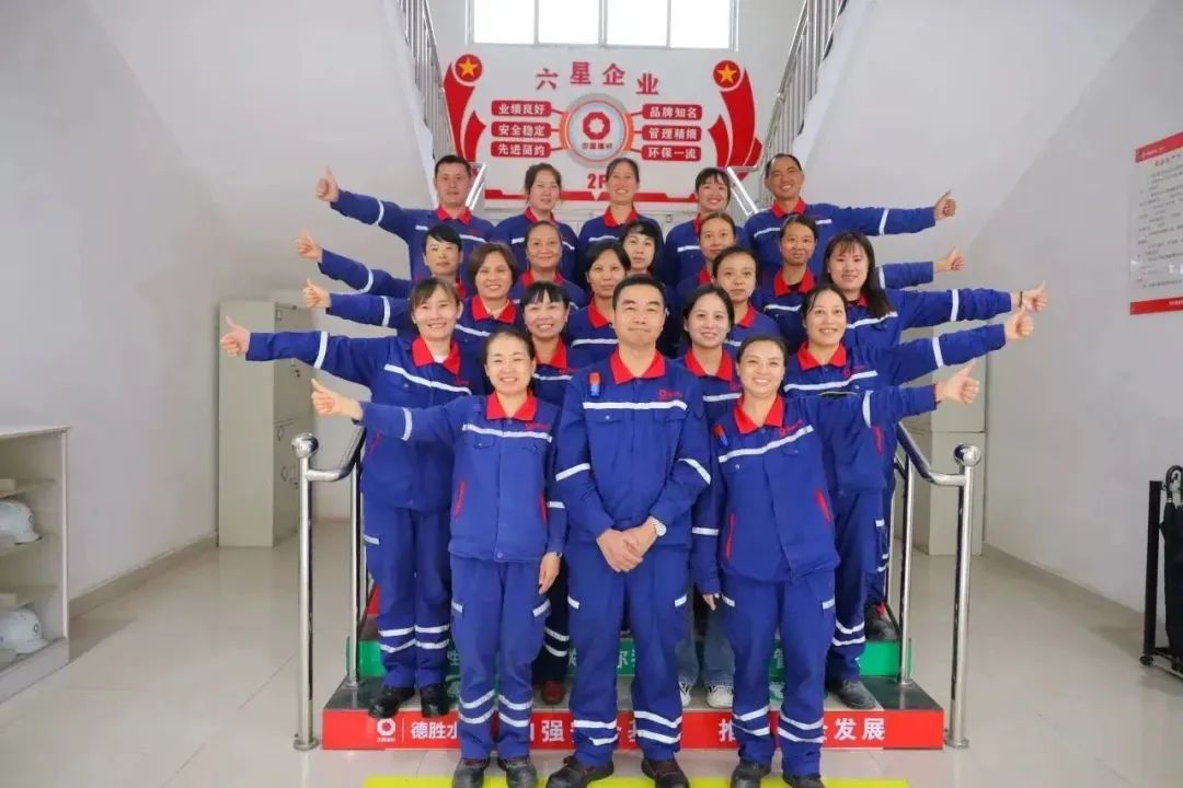 		不畏寒风暖一冬~“尊龙凯时牌”工装穿起来！_责任与文化_尊龙凯时集团有限公司	