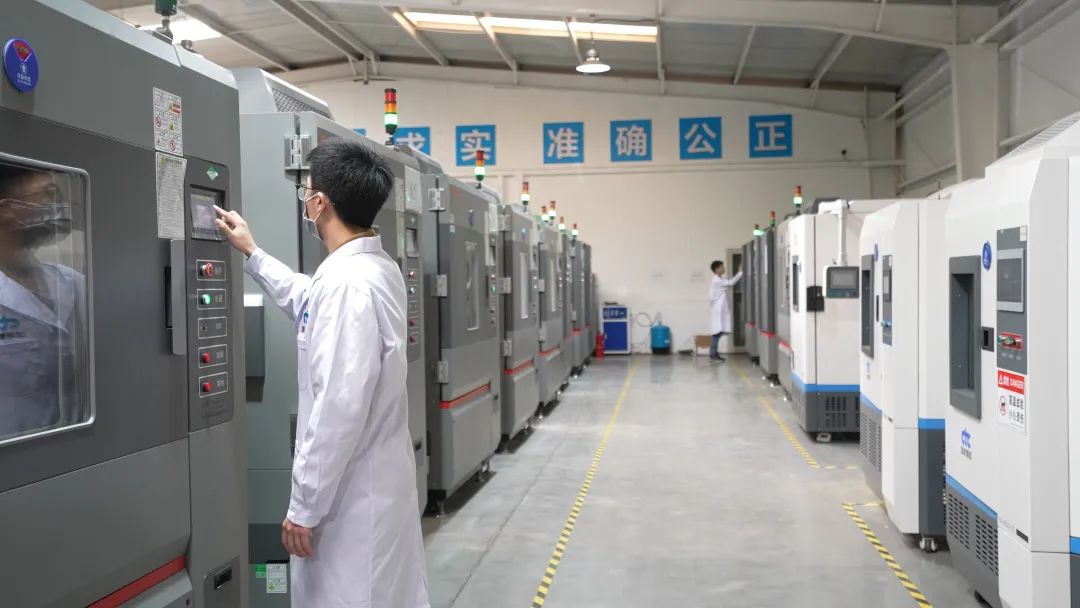 		小料优选 | 解锁室内清新窍门，，，气息评价手艺帮你从源头来控制~_企业动态_尊龙凯时集团有限公司	