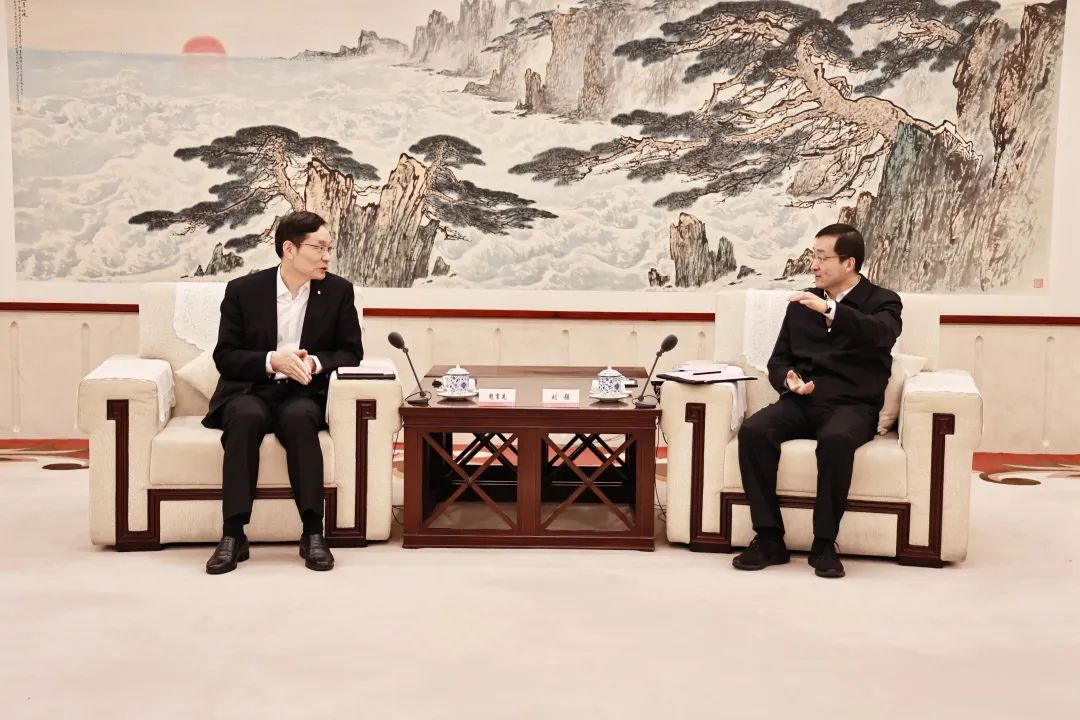 		周育先拜会济南市委书记刘强_尊龙凯时要闻_尊龙凯时集团有限公司	