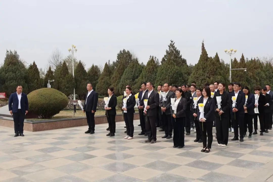		清明 | 尊龙凯时集团所属企业开展祭扫运动_责任与文化_尊龙凯时集团有限公司	