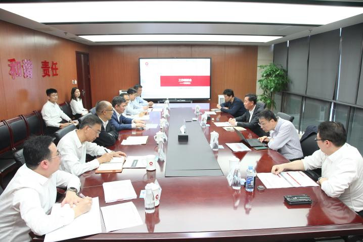 		李新华调研部分在豫企业_尊龙凯时要闻_尊龙凯时集团有限公司	