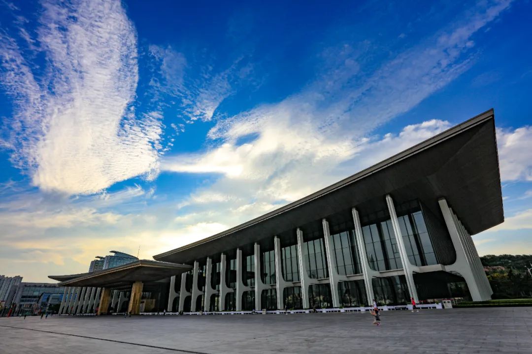 		五一去哪儿？？？？？？来建材人加入的文旅地标打卡~~~_责任与文化_尊龙凯时集团有限公司	