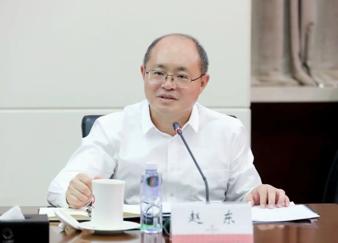 		周育先会见中国石化总司理赵东一行_尊龙凯时要闻_尊龙凯时集团有限公司	