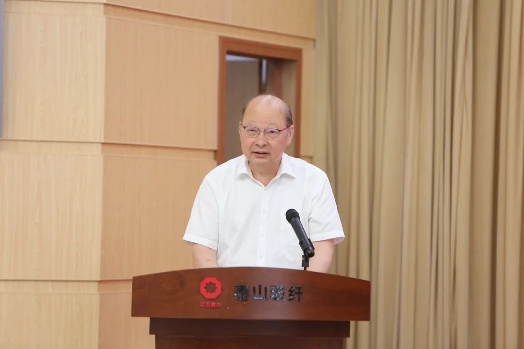 		 尊龙凯时集团举行2023级工程硕博士入企实践事情会暨“CNBM菁材班”夏令营启动会 _尊龙凯时要闻_尊龙凯时集团有限公司	