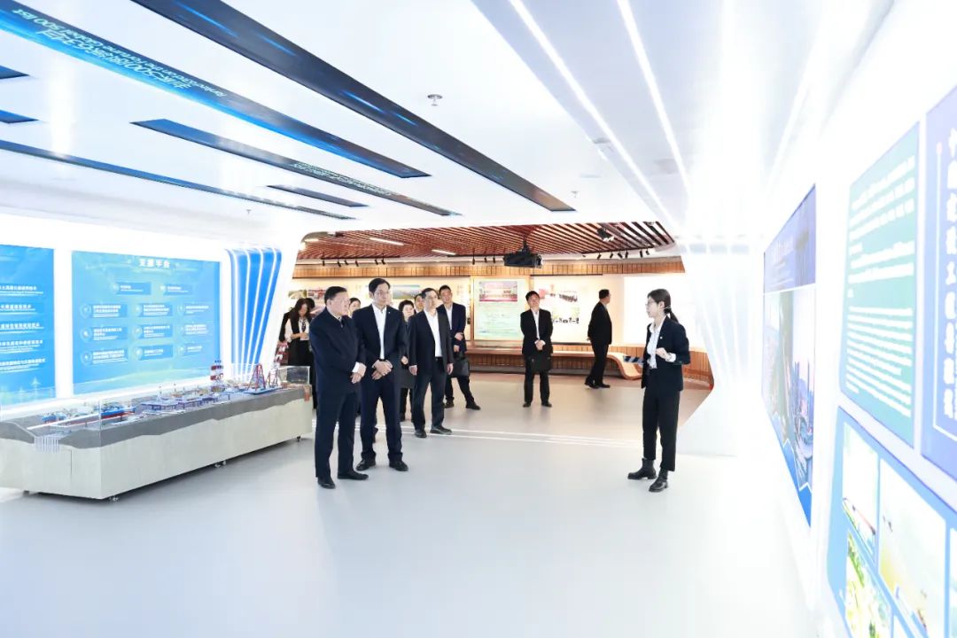 		周育先造访中交集团_尊龙凯时要闻_尊龙凯时集团有限公司	