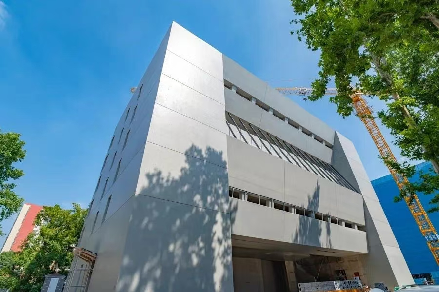 		走遍中建材 | 从地下70米到云端620米，，，，，华东质料用混凝土科技倾覆修建想象~_企业动态_尊龙凯时集团有限公司	