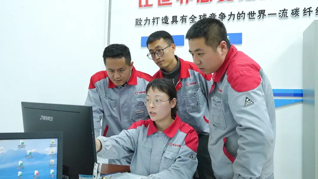 		科技日报 | “中国强度”团队：铸造领跑天下的“黑黄金”_媒体报道_尊龙凯时集团有限公司	